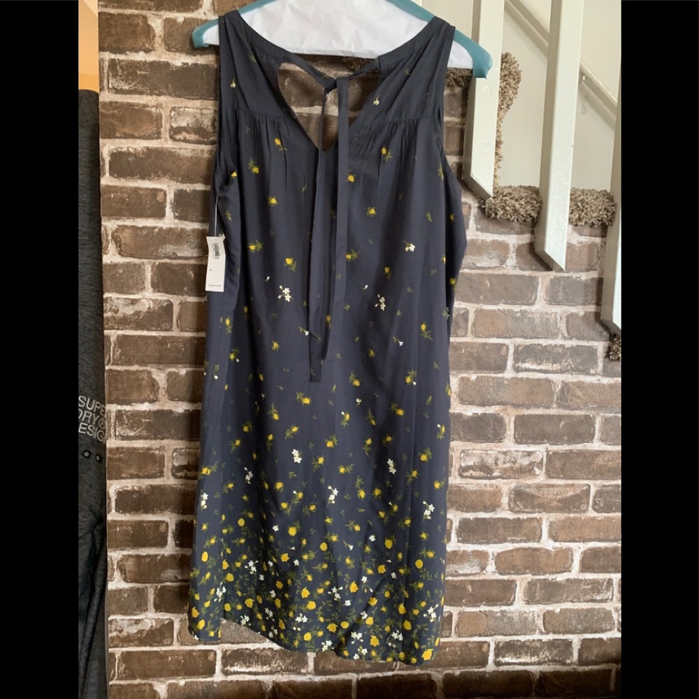 Women’s old navy floral dress NWT - Picture 2 of 4